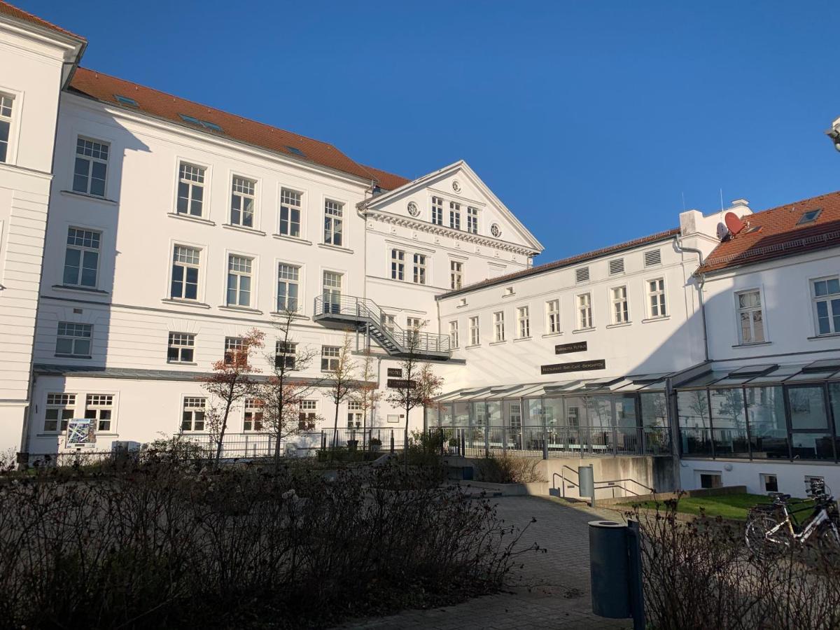 Parkhotel Putbus - Renoviert Seit Februar 2025 Экстерьер фото